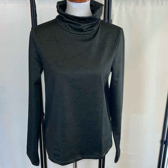 Under Armour Top Cold Weather Funnel Neck Green Size Small NWT - Picture 5 of 17